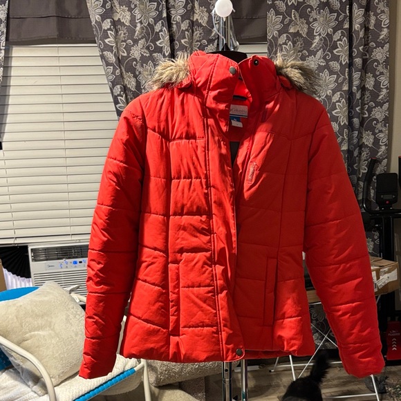 Vibrant Red Puffer Jacket with Faux Fur Trim - Picture 1 of 2